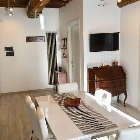 아파트 A Casa Di Sandra *